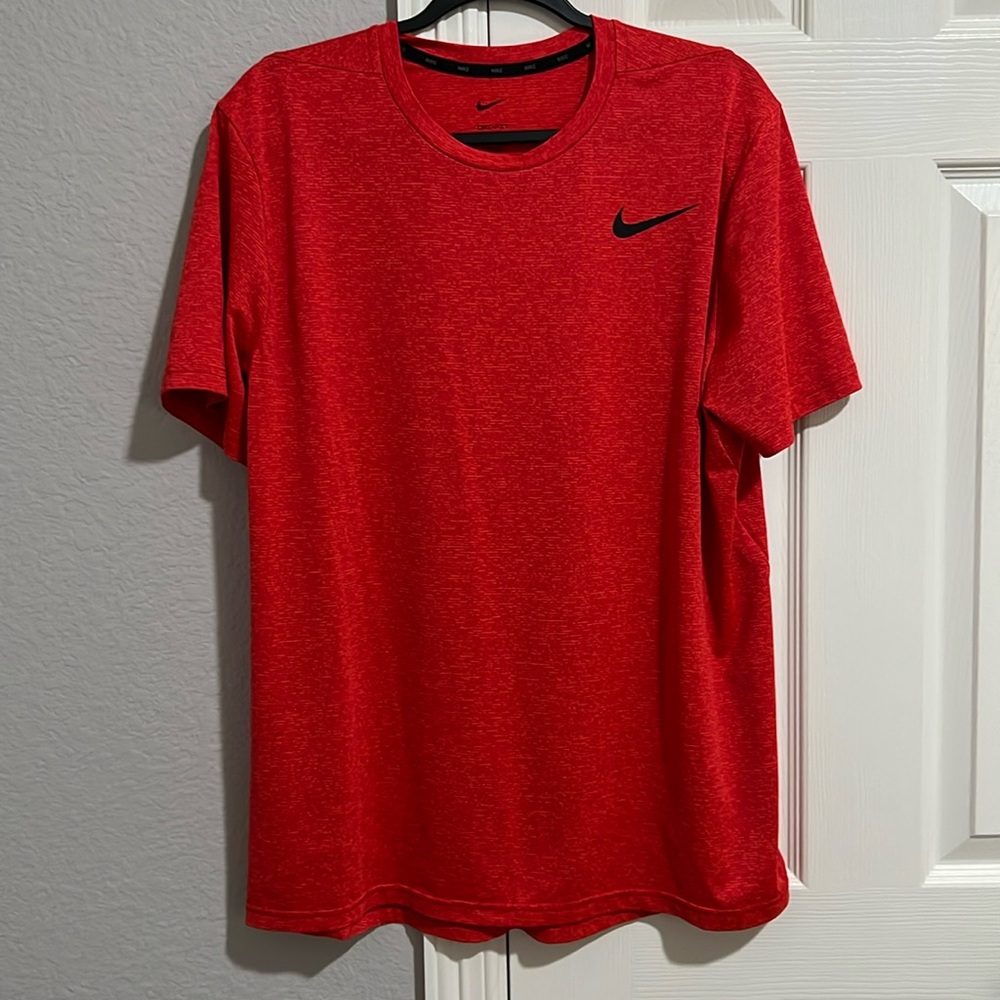 Nike drifit men’s red/orange‎ shirt size men’s large